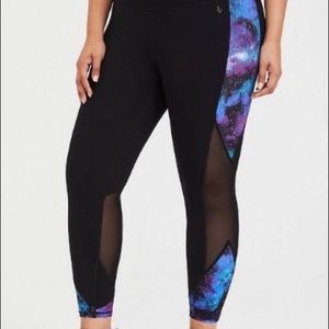 Torrid Size 3 Active Cosmic & Mesh Leggings
